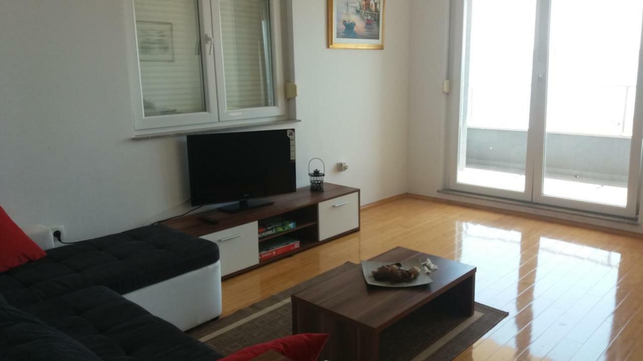 Inga'S Apartment Starigrad Paklenica Exterior foto